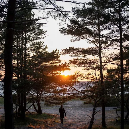 Hobekala בית הארחה Kalana